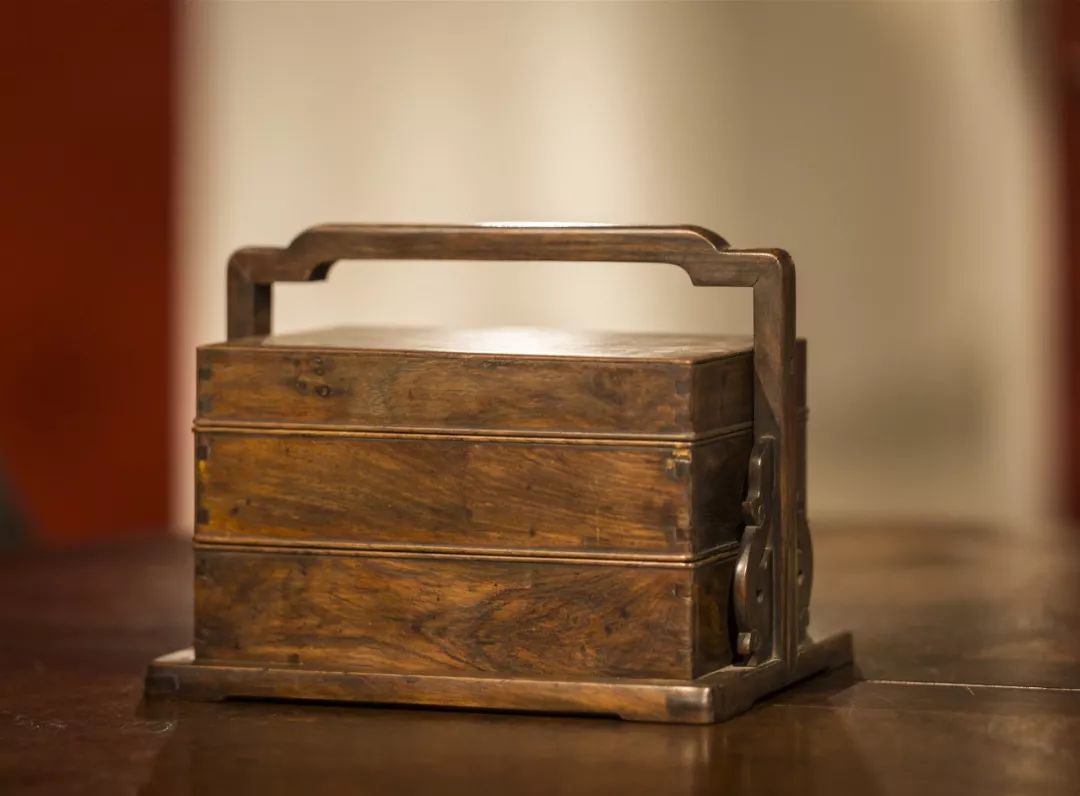 这个家具专场，几乎每年都是连拍带抢，漏太大了