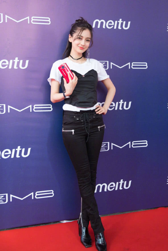 杨颖亮片裤子,杨颖白色裤子