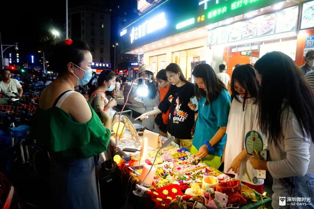 月入过万“假象”背后，深圳地摊江湖里的残酷与心酸