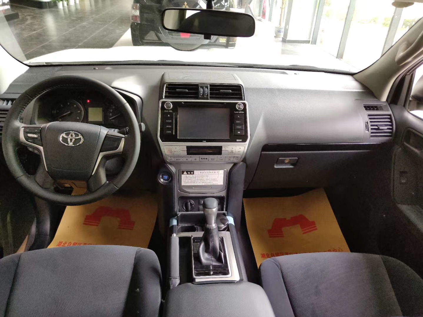 经典柴油越野车20款丰田霸道3000评测