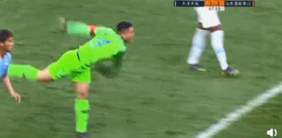 张驰断腿视频完整版,断腿张驰