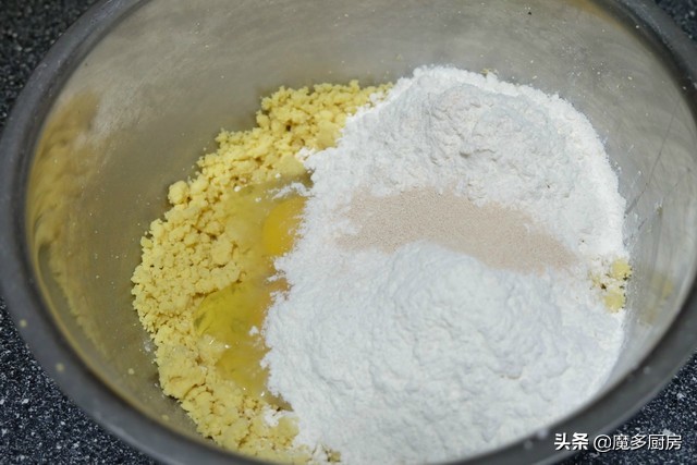 玉米面放牛奶和面,玉米粉加牛奶粉和面做法