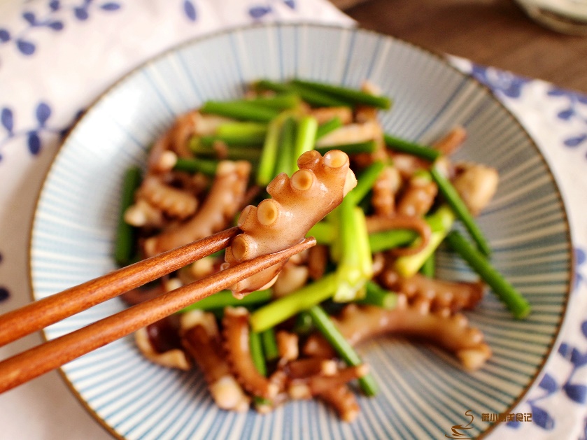 八爪鱼怎么炒好吃又简单的方法,新鲜八爪鱼怎么炒才没水分