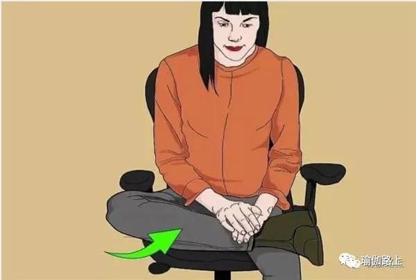 办公室瑜伽20个体式,办公室的瑜伽