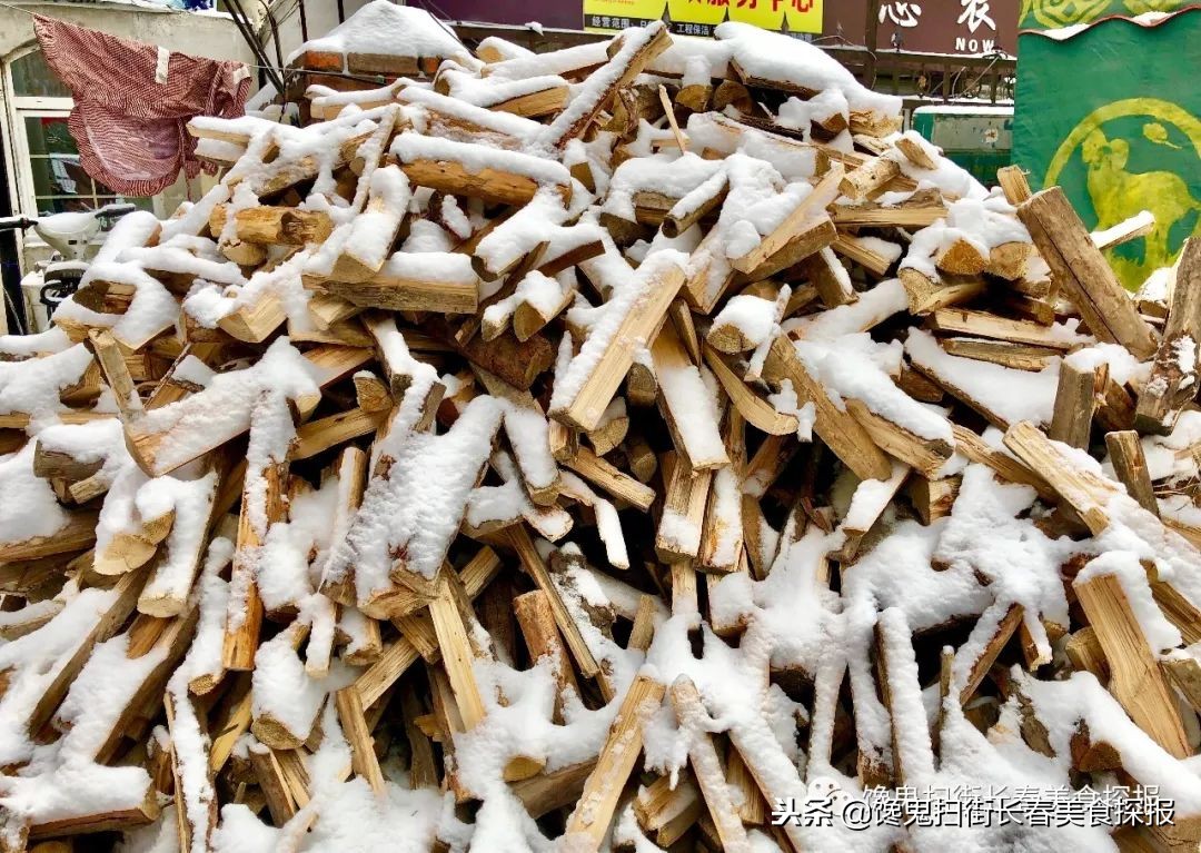 南湖别墅区藏个旧屯子，铁锅炖鱼天天爆满据说空姐都吃胖了！