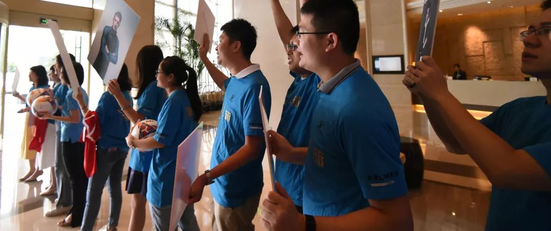 路易斯菲戈得过足球先生吗,天下足球绝对巨星路易斯菲戈