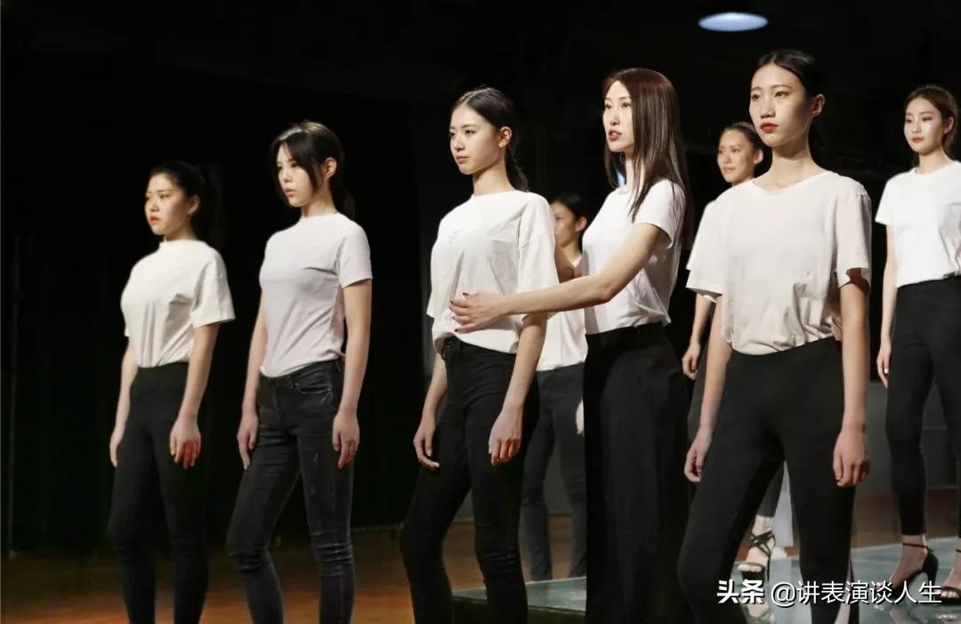 为什么说艺考生真的很难,你们觉得艺考真的是在走捷径吗