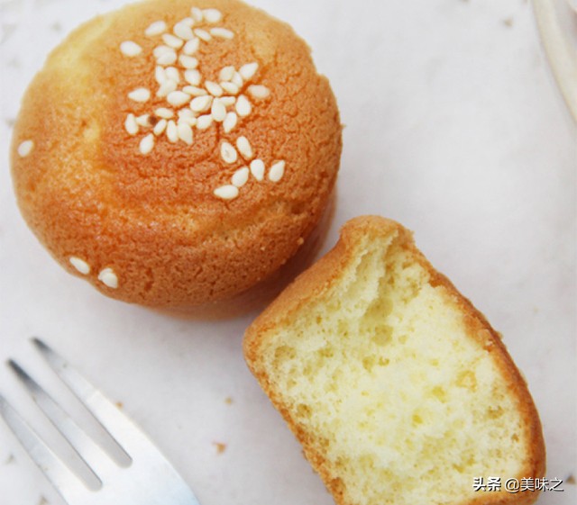 懒人鸡蛋糕的正确做法,油乎乎酥软鸡蛋糕