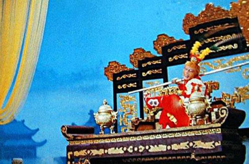 孙悟空大闹天宫告诉我们什么道理,孙悟空大闹天宫主要讲了什么20字