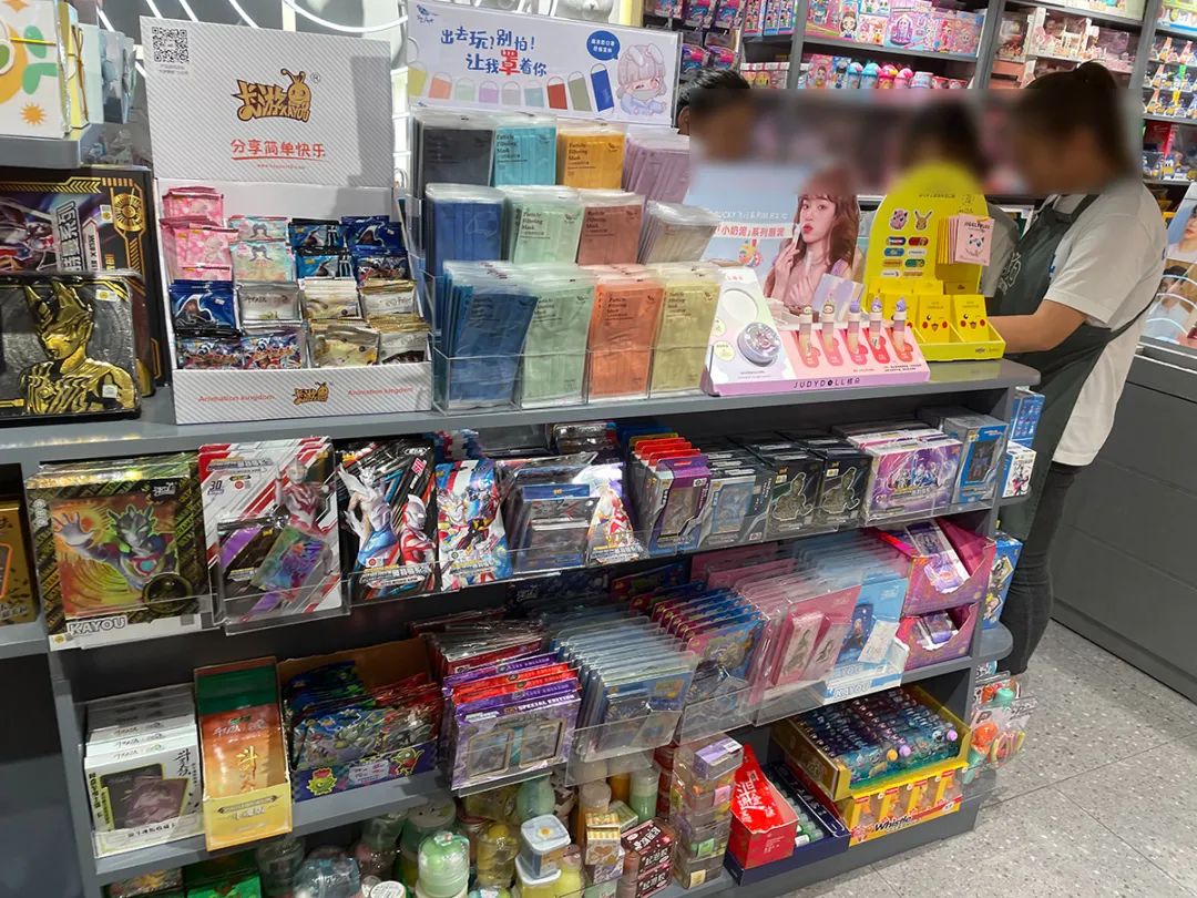 熊孩子买奥特曼卡片的新闻,奥特曼卡片3000元