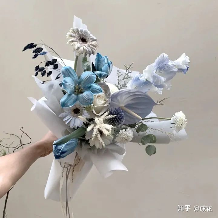 卖花包装纸选什么颜色,新手开花店怎么选择包装纸