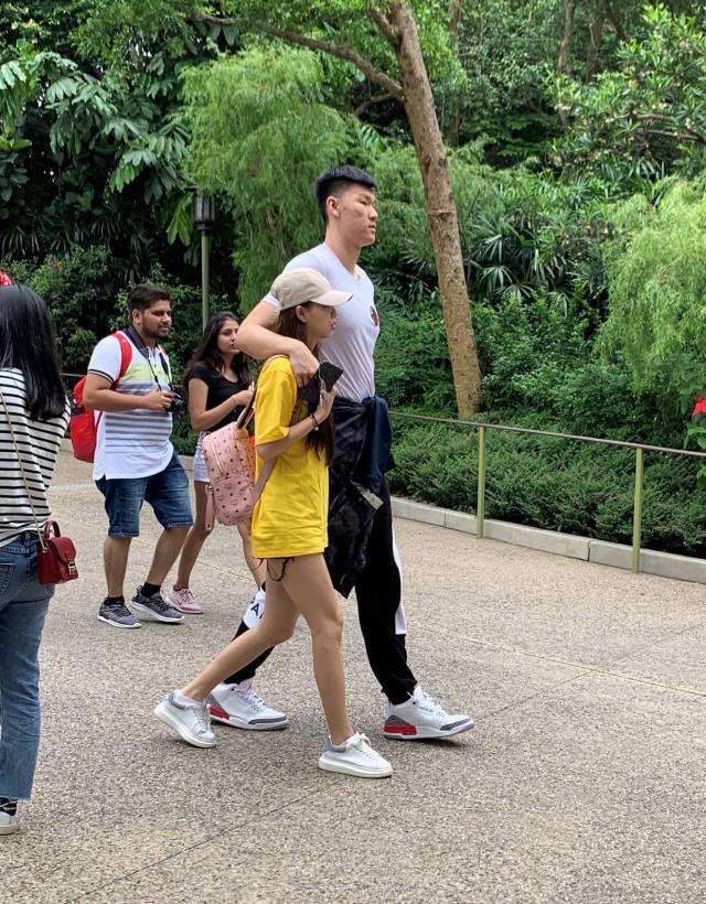 广东队篮球宝贝队长,90年代广东篮球拉拉队队长