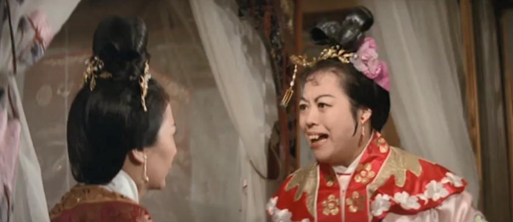 新郎嫌弃新娘长得丑不肯洞房电影,新郎以为新娘很丑不肯揭盖头