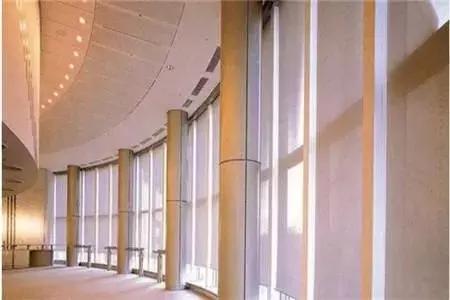 电动窗帘到底值不值得装？听内行人一分析，庆幸做对了！