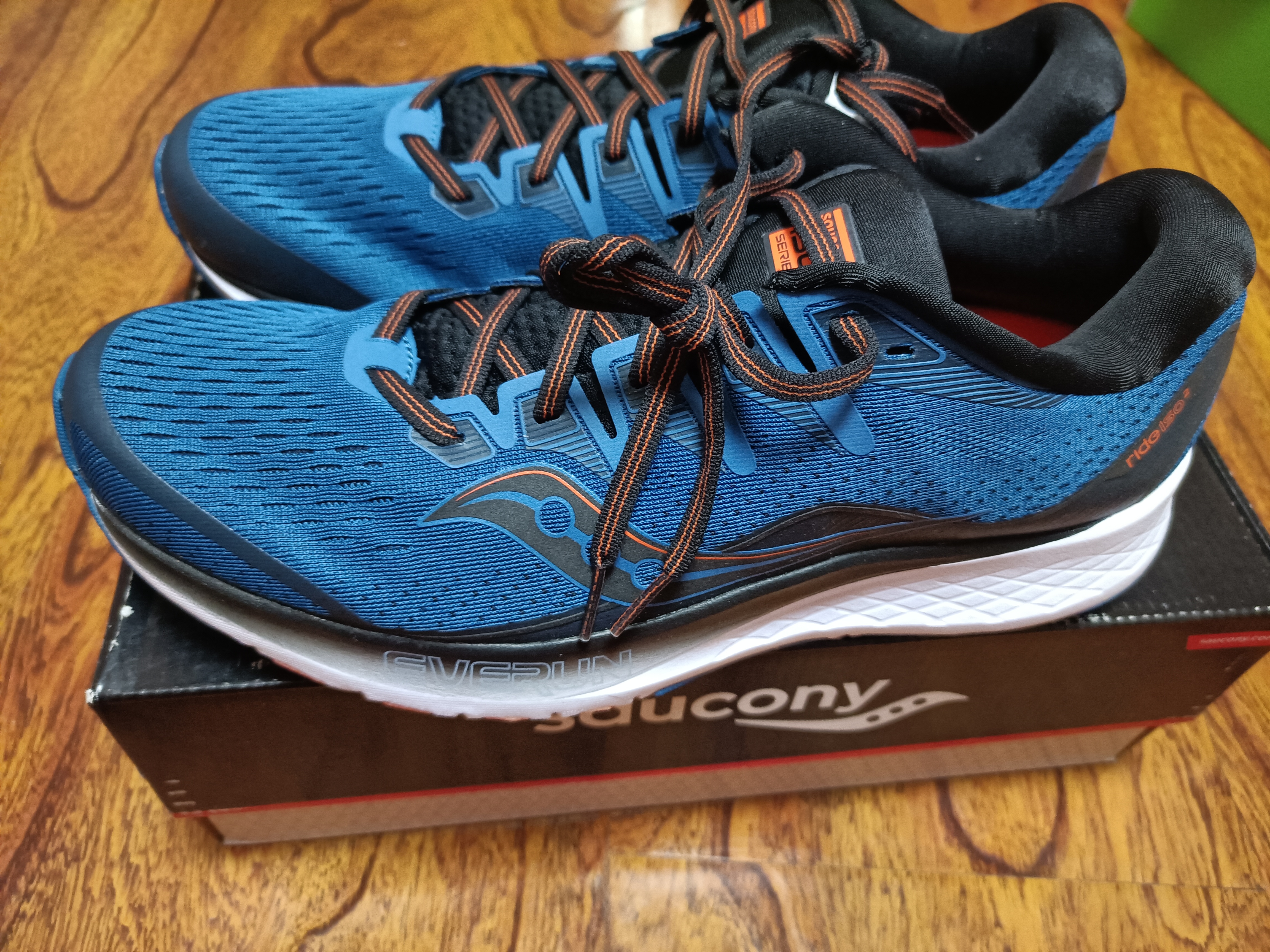 秋冬入门跑鞋男推荐性价比高,美津浓跑鞋推荐从入门到进阶