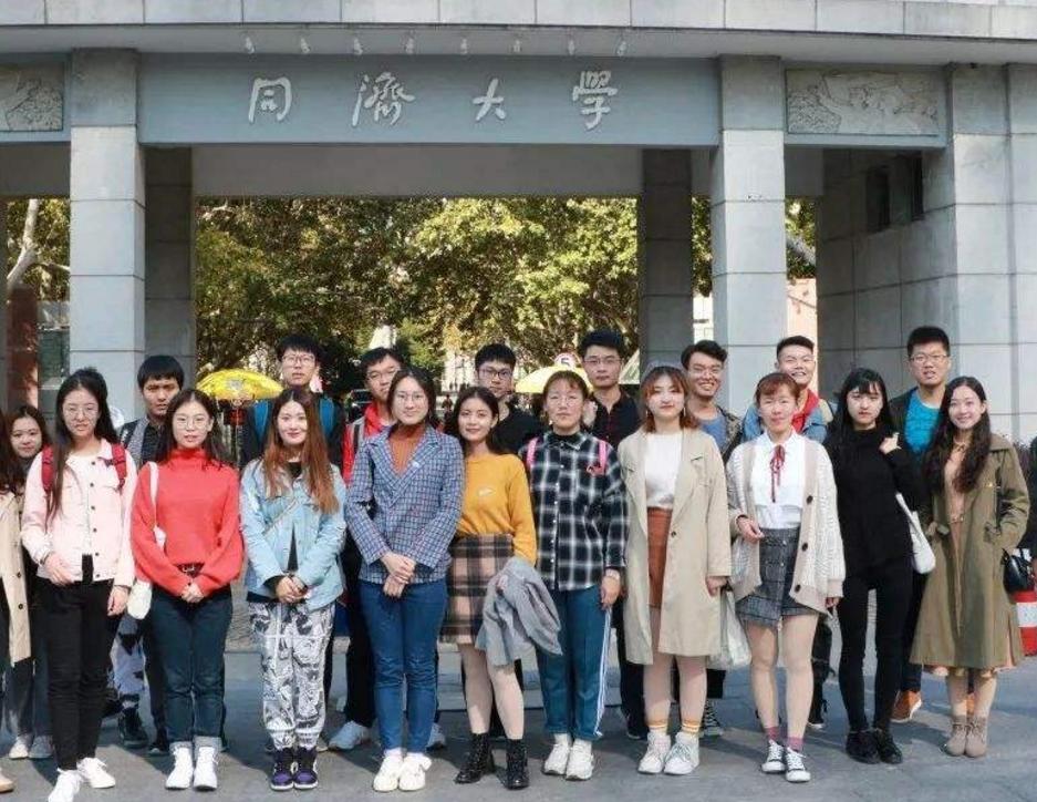 复旦435分考研生被刷，背后原因让人心寒，导师提问带歧视性？