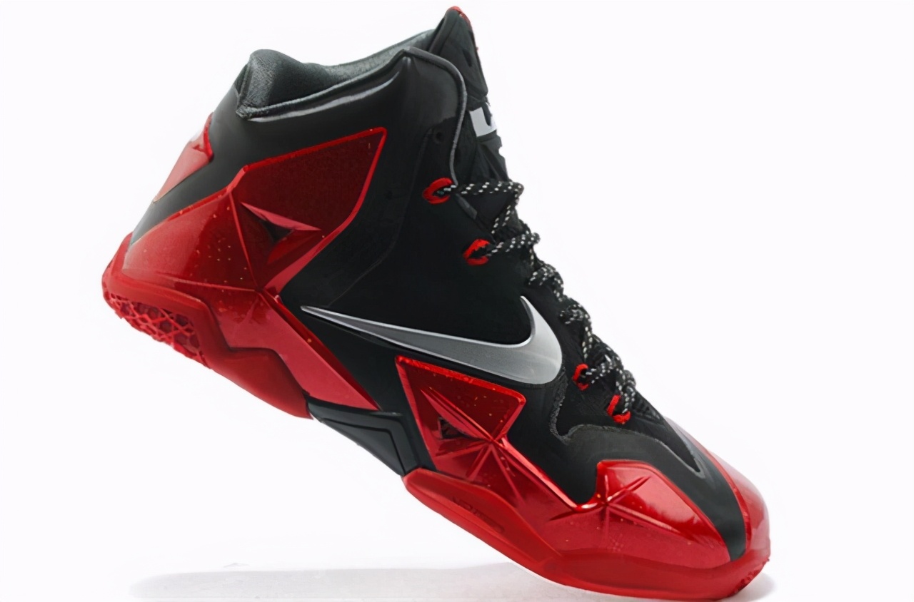 詹姆斯19代翻新,詹姆斯20代配色曝光