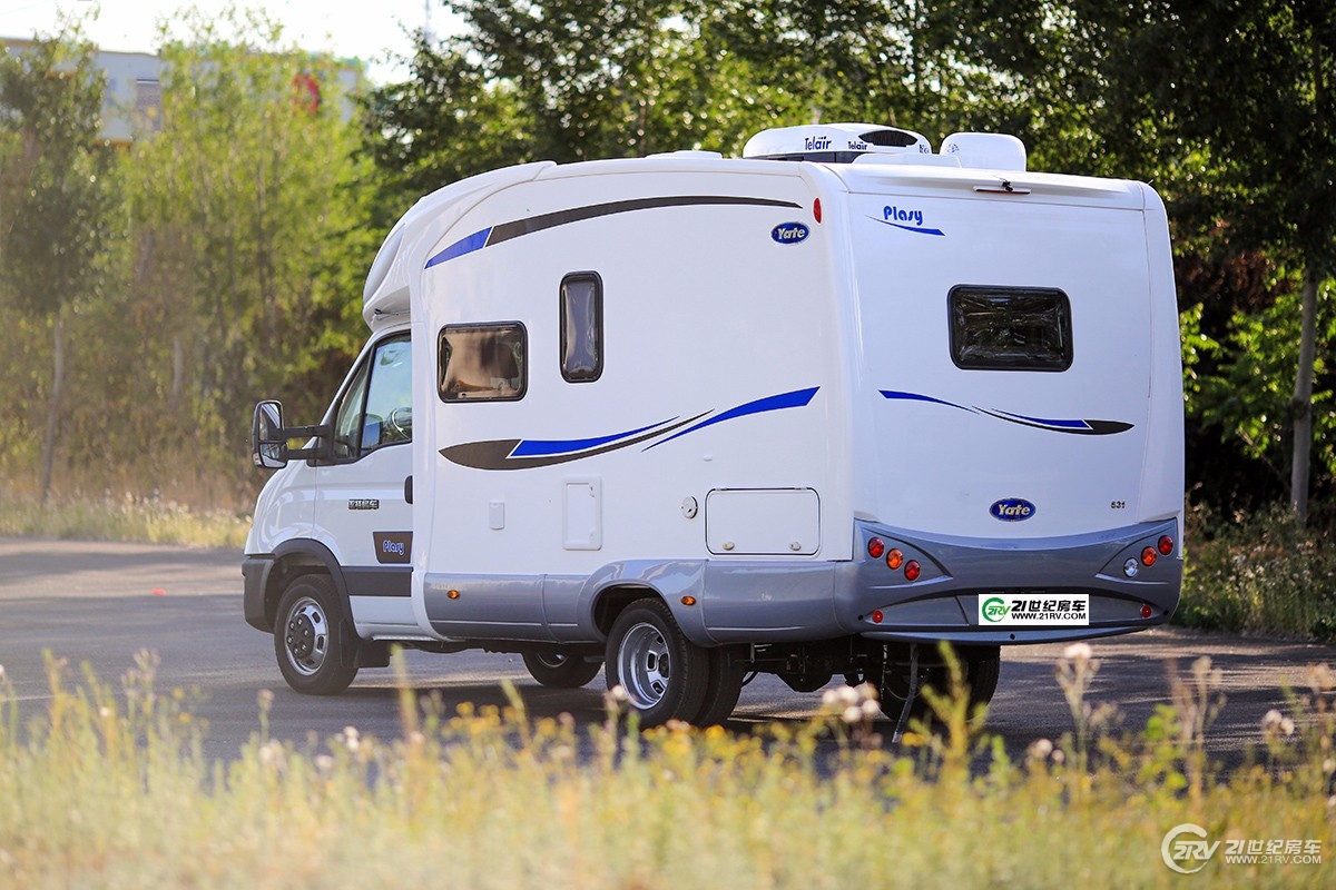 同级别车型谁敢跟它比轻量化！双会客区，实拍亚特plasy631房车