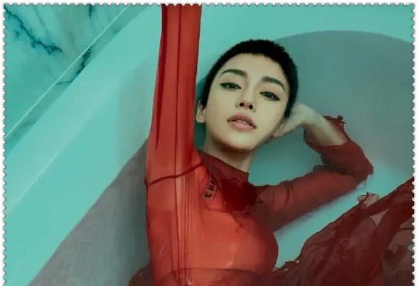 杨颖周冬雨同框视频,明星时尚大片摆拍姿势