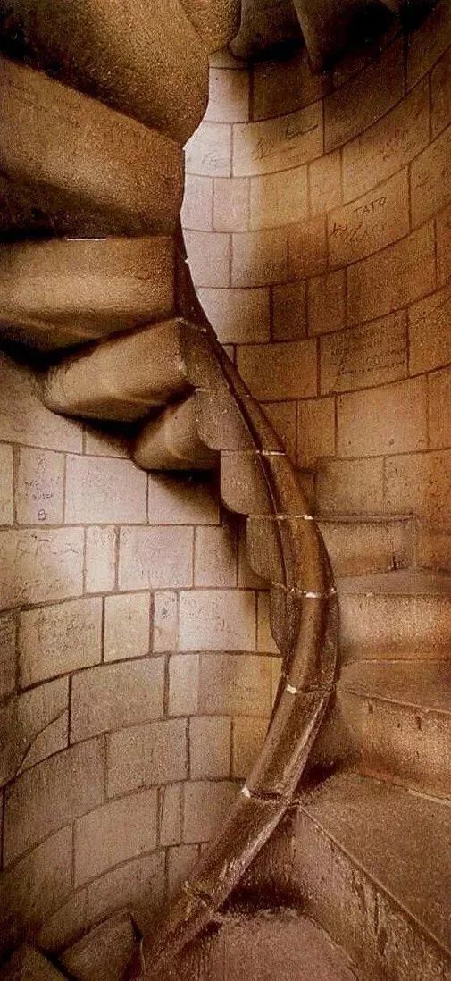 巴塞罗那72小时:住进高迪的幻梦世界