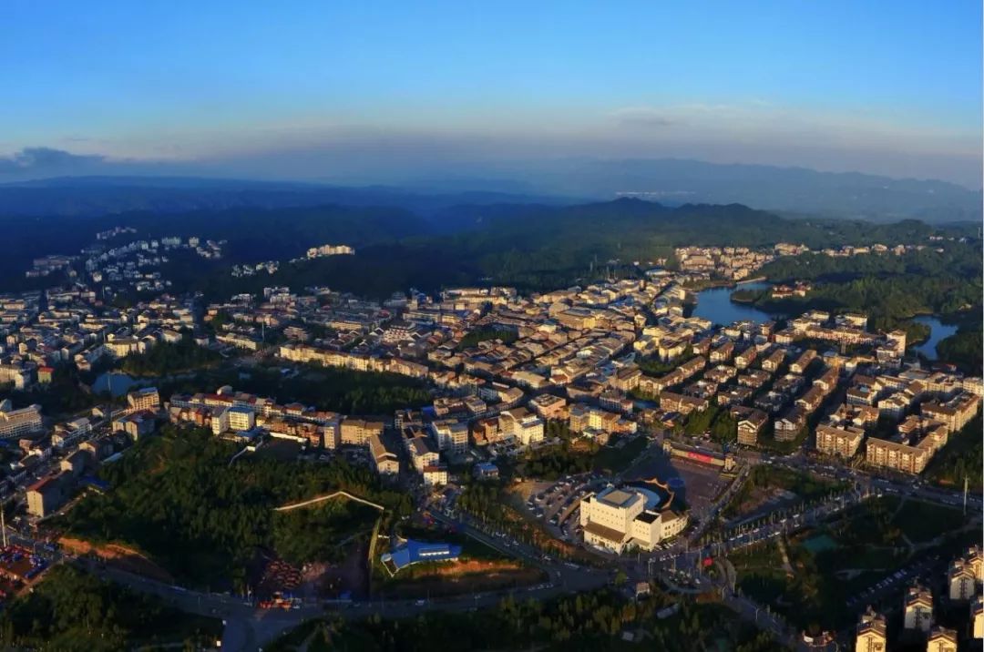 重庆避暑凉快的地方,重庆人都去贵州哪里避暑最好