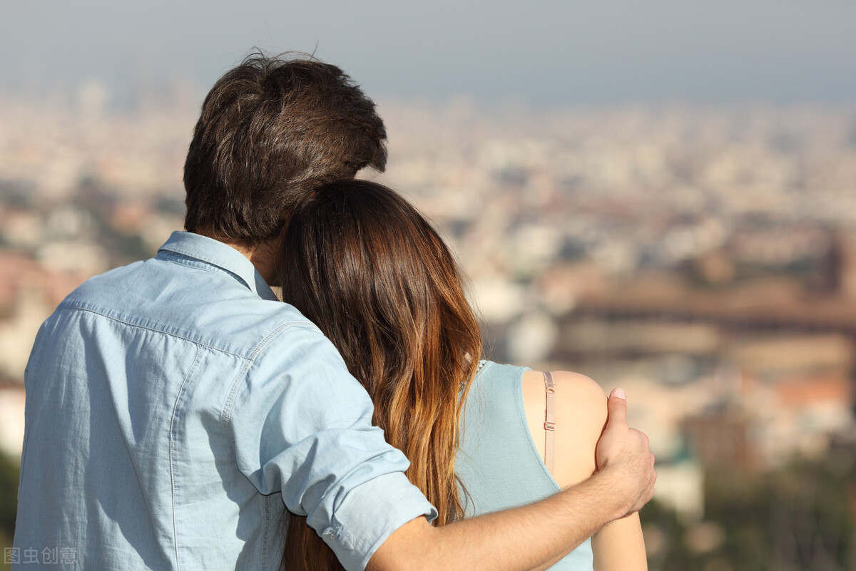 当你与另一半没话题聊你会怎么办,为什么和另一半聊天找不到话题