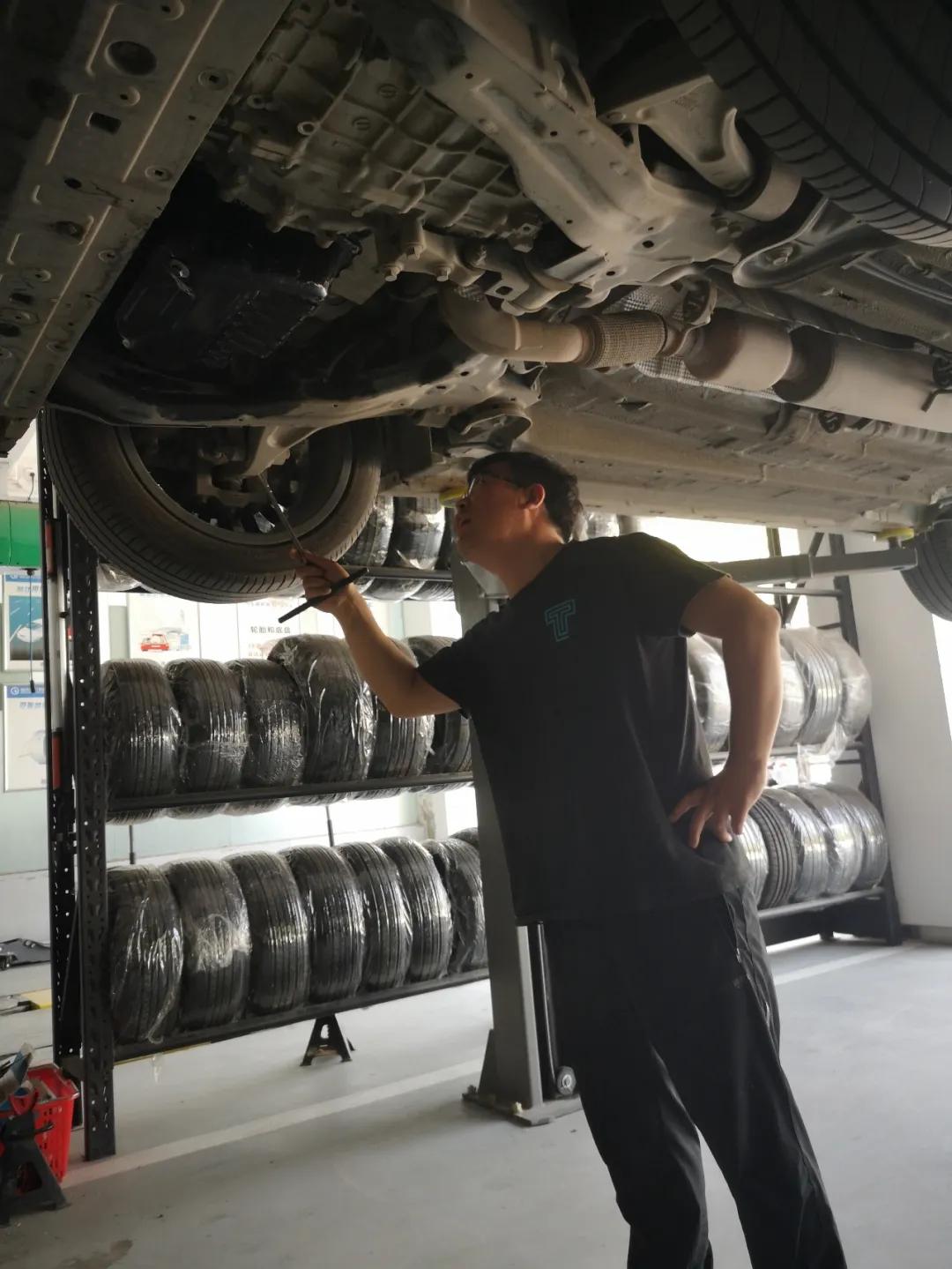 10万买吉利博越够吗,价格最高的一款吉利博瑞