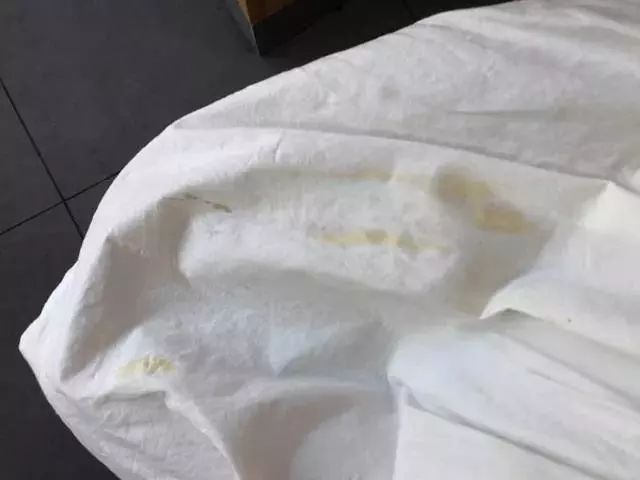 厚脏衣服怎么洗干净,厚衣服洗了怎么快速干