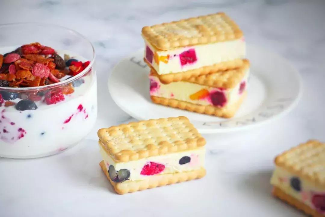 冰淇淋三明治怎么做,三明治冰淇淋老式