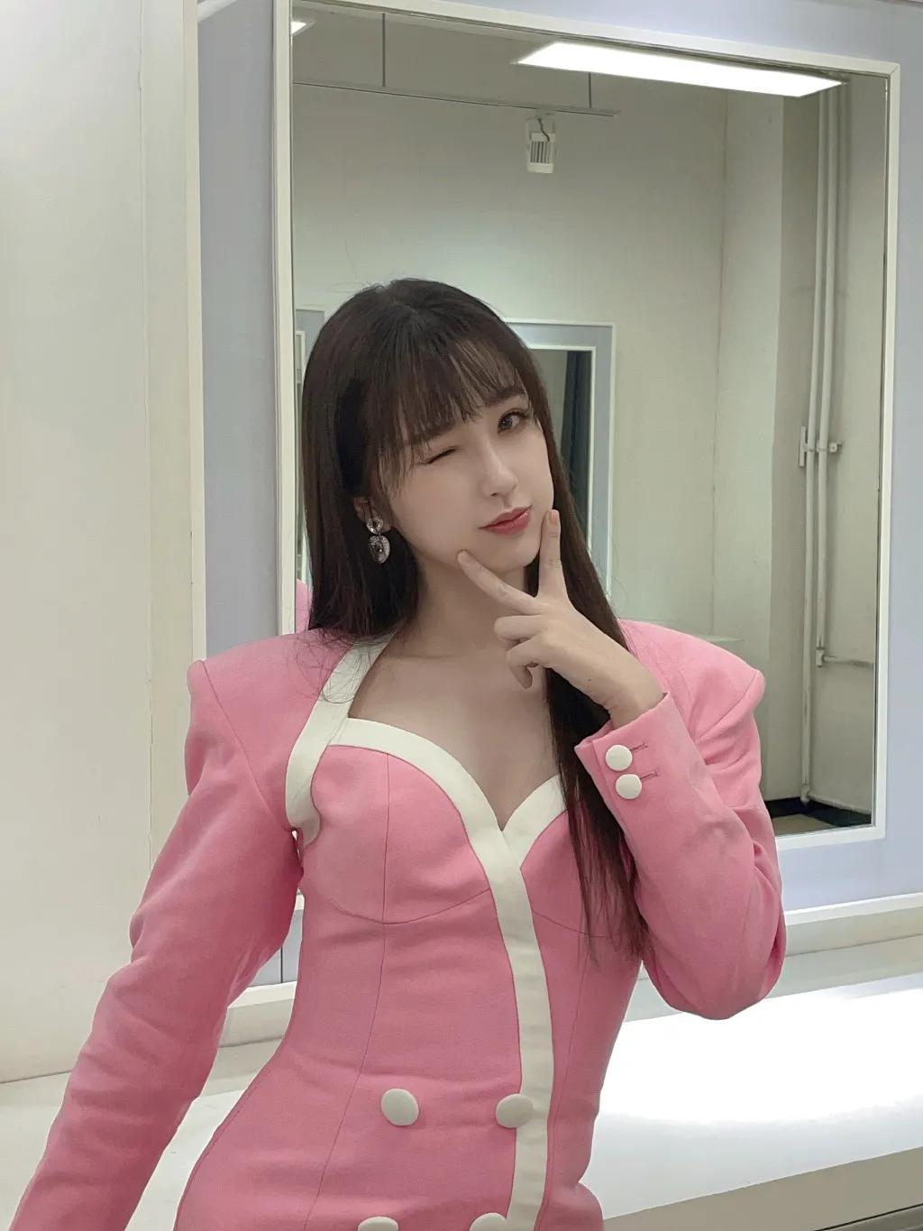 copy了杨超越的衣橱，这个夏天我最甜