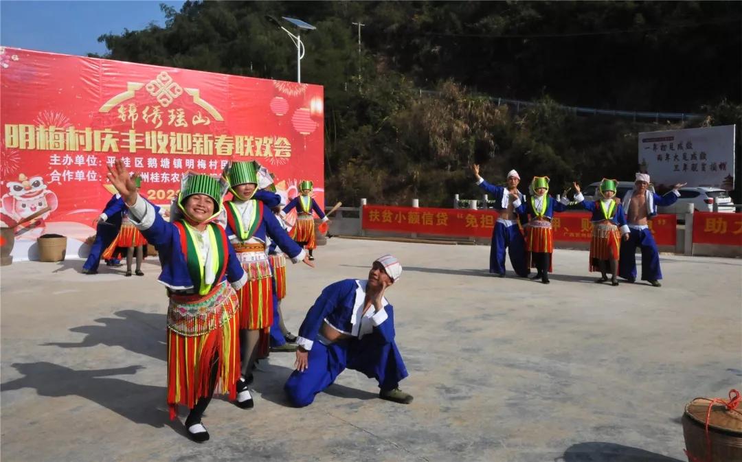 新春走基层山村别样年,新春走基层山里山外