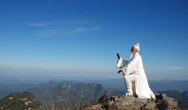 人要放下自我才能成功,当一个人彻底放下你的表现