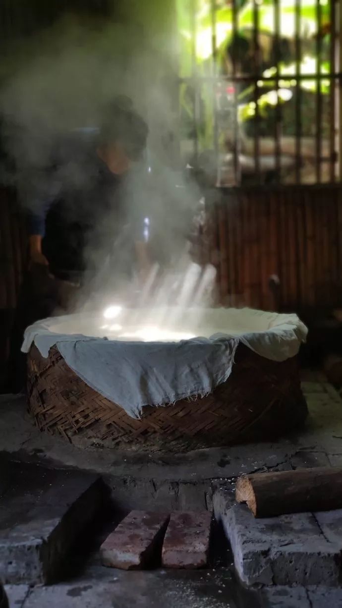 10年前，那个花83元穷游*藏西**的姑娘，后来怎么样了？