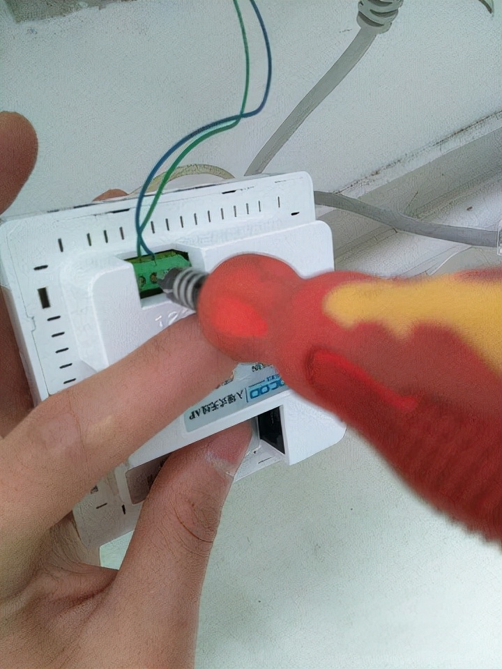 办公室全屋无线wifi覆盖怎么布线,如何在办公室装wifi