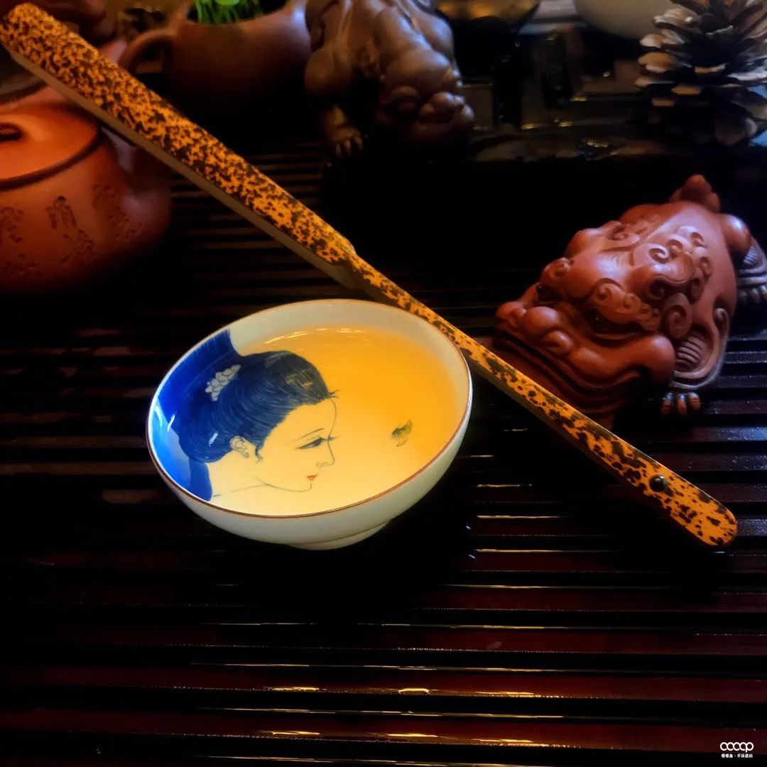 折扇几百到几万,几百到几千的折扇