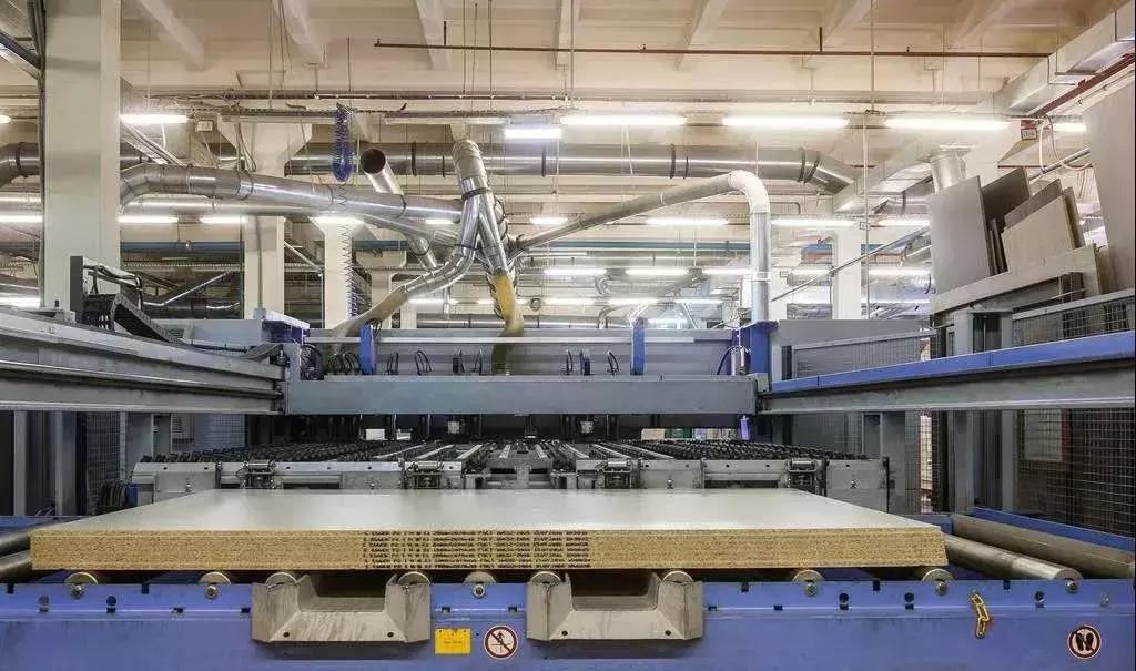 汽车自喷漆与钣金喷漆的区别,手喷漆自喷漆都有什么颜色