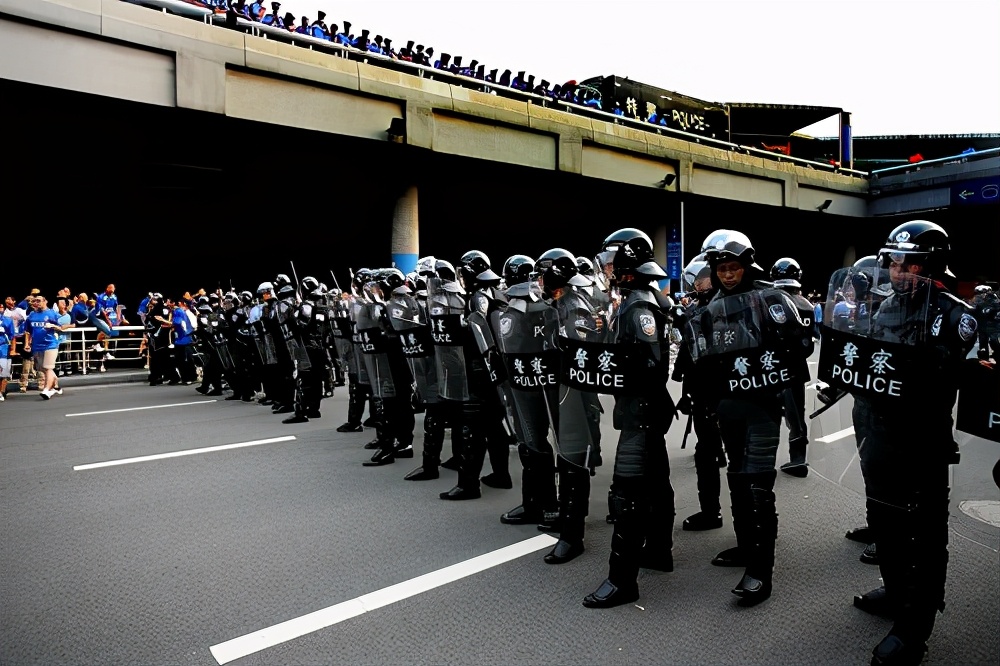 “江苏是冠军”牵扯出一段恩怨:骚花PK苏北狗拜周亮所赐