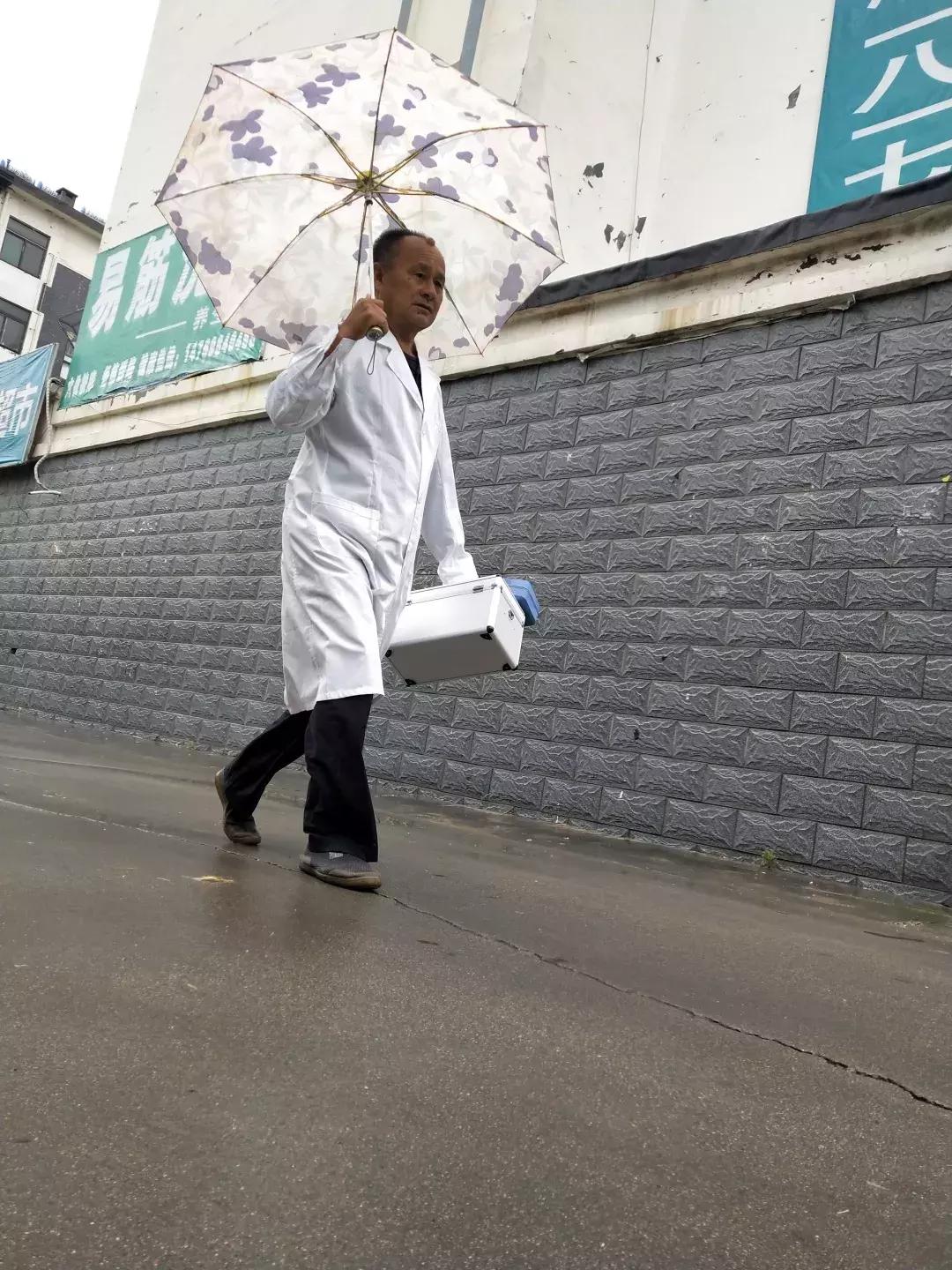 【抗击“利奇马”】风里雨里，总有天使守护你！