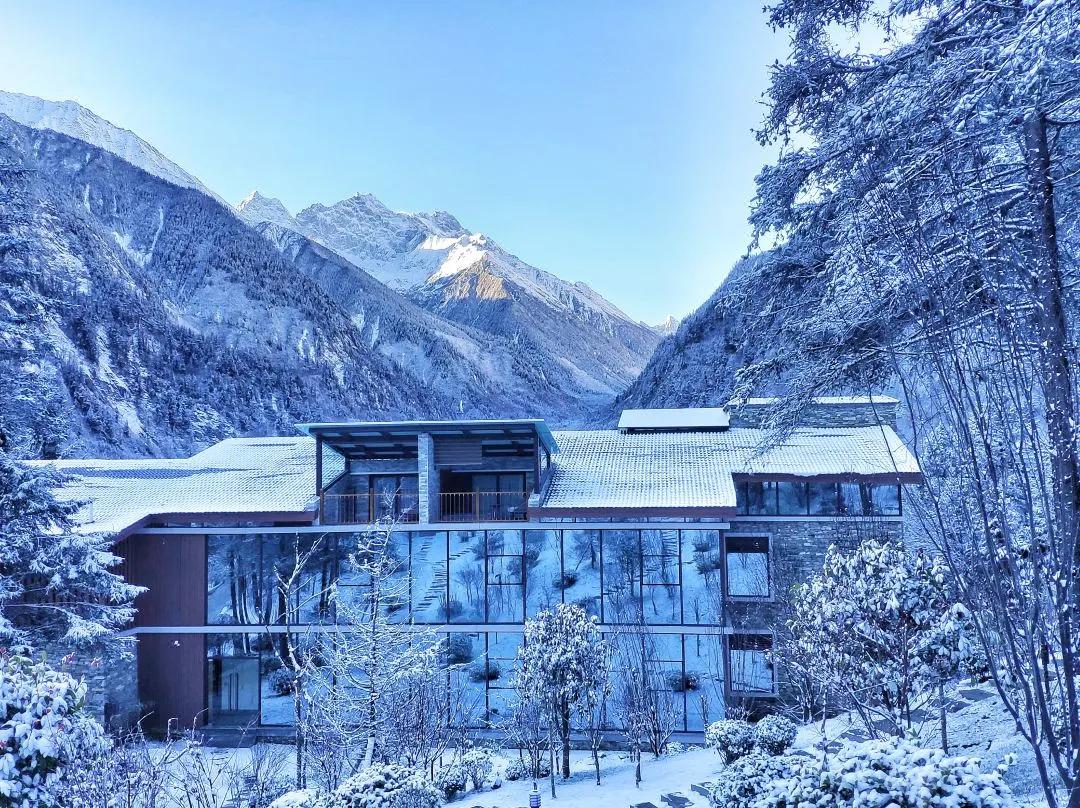 川西泡温泉看雪景,川西12月份最佳雪景泡温泉的地方