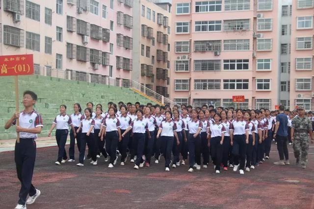 固始三中军训表演视频,固始永和学校军训