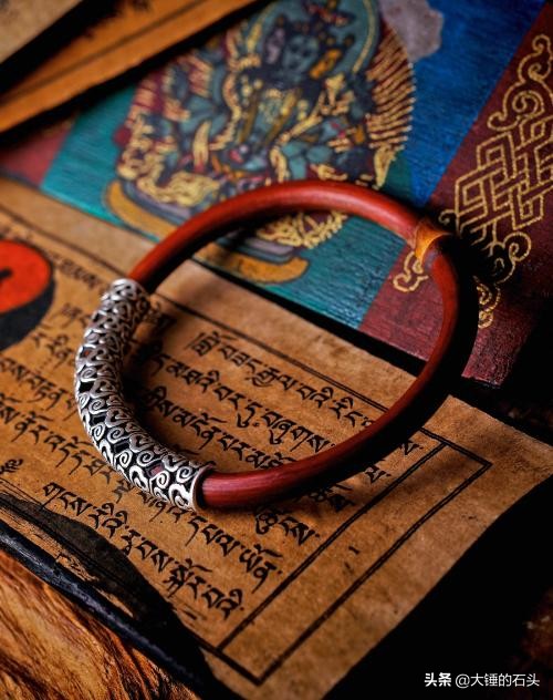 正宗鸡血藤手镯细款,藏式编绳鸡血藤手镯