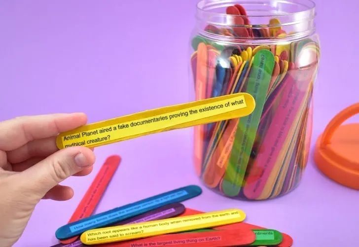 15个人左右玩的小游戏,15个人玩的室内游戏