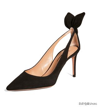 梅根穿的什么牌子高跟鞋,梅根王妃尖头红底高跟鞋图片