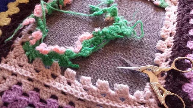 织品刮了、破了怎么办？学会这一招，跟破损衣物说拜拜~