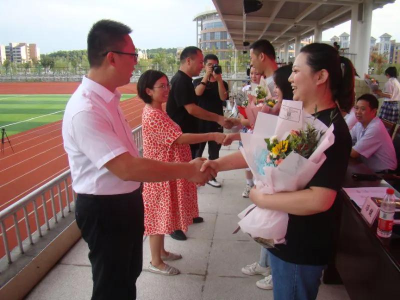 上饶职业技术学院迎新生文艺晚会,迎新生庆教师节