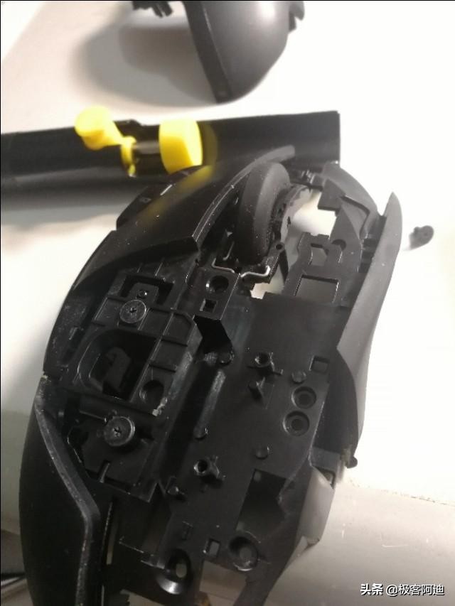 罗技g402鼠标微动能从中间拆开么,罗技g402鼠标用的什么微动
