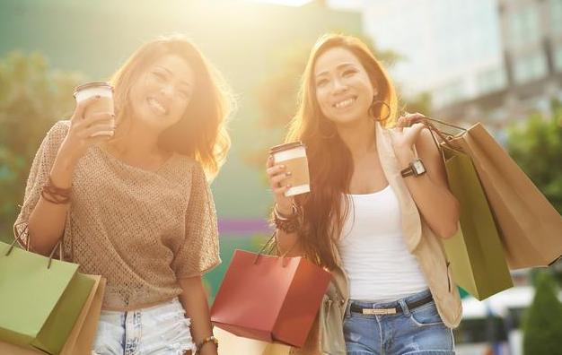 如果你月入过万每天一杯星巴克,5000块工资每天一杯星巴克