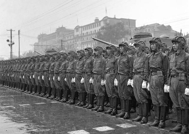 莫斯科阅兵下雨视频高清,红场阅兵天气原因分析
