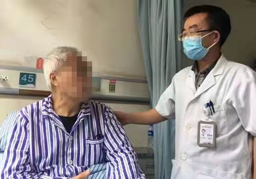 “帕友”们经治疗最终告别轮椅，这家公立医院有何秘籍？