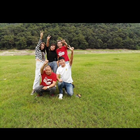 一个驾校教练一般工资多少,驾校教练一般一个人赚多少钱